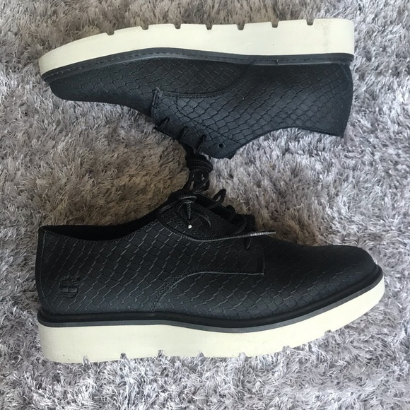 Timberland Shoes - Minimalist Casual Timberland Women’s Black Oxford Sneakers